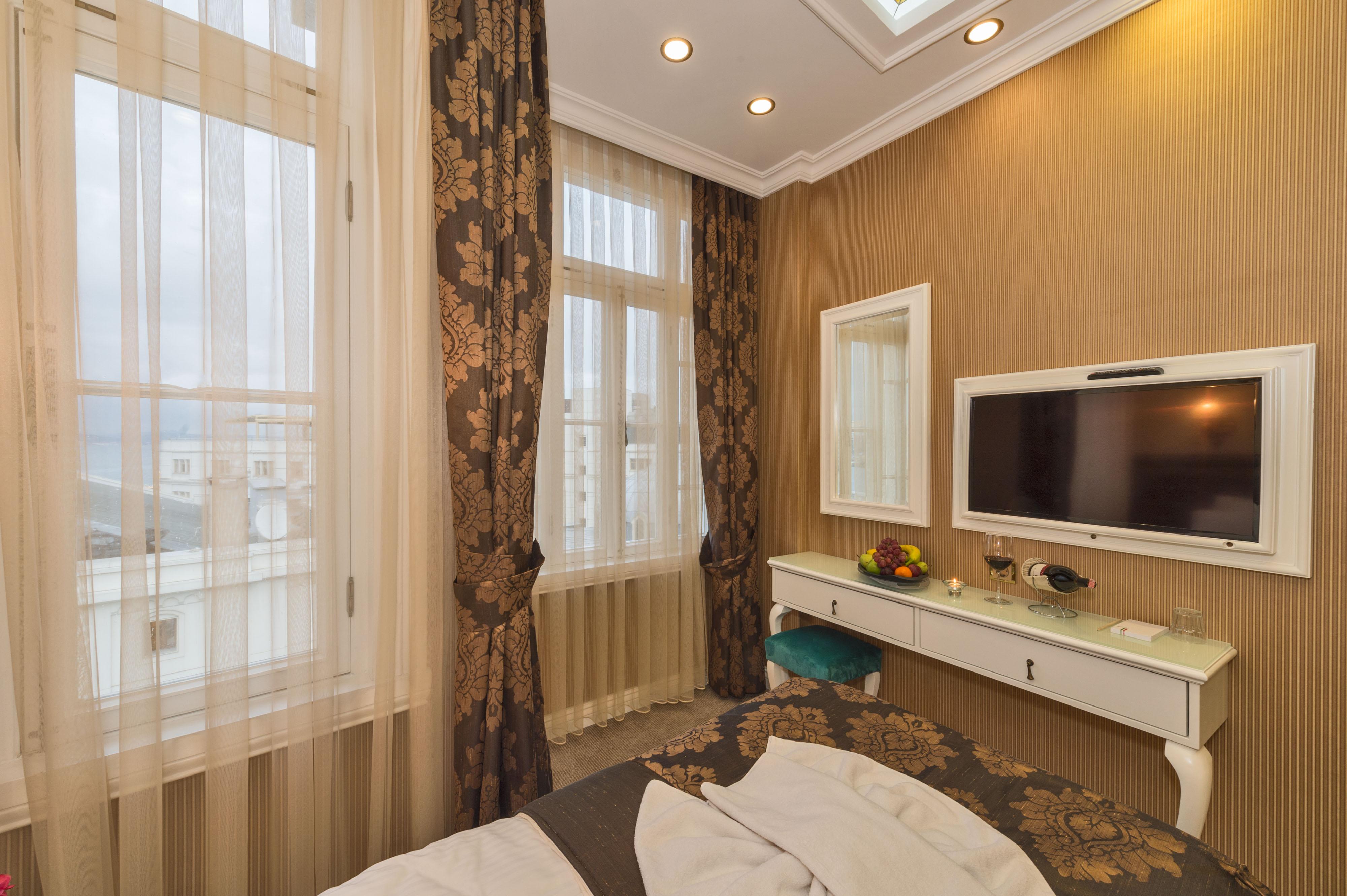 Alpek Hotel Istanbul Exterior photo